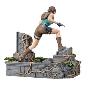 DARK HORSE CÓMIC Tomb Raider Estatua PVC Lara Croft 24 cm