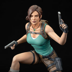 DARK HORSE CÓMIC Tomb Raider Estatua PVC Lara Croft 24 cm