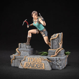 DARK HORSE CÓMIC Tomb Raider Estatua PVC Lara Croft 24 cm