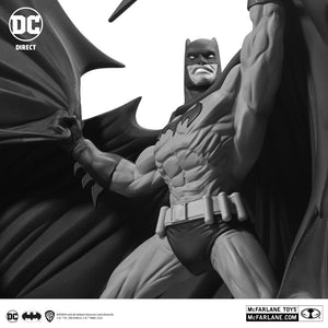 McFarlane Toys Batman Black & White Estatua Batman by Denys Cowan 25 cm