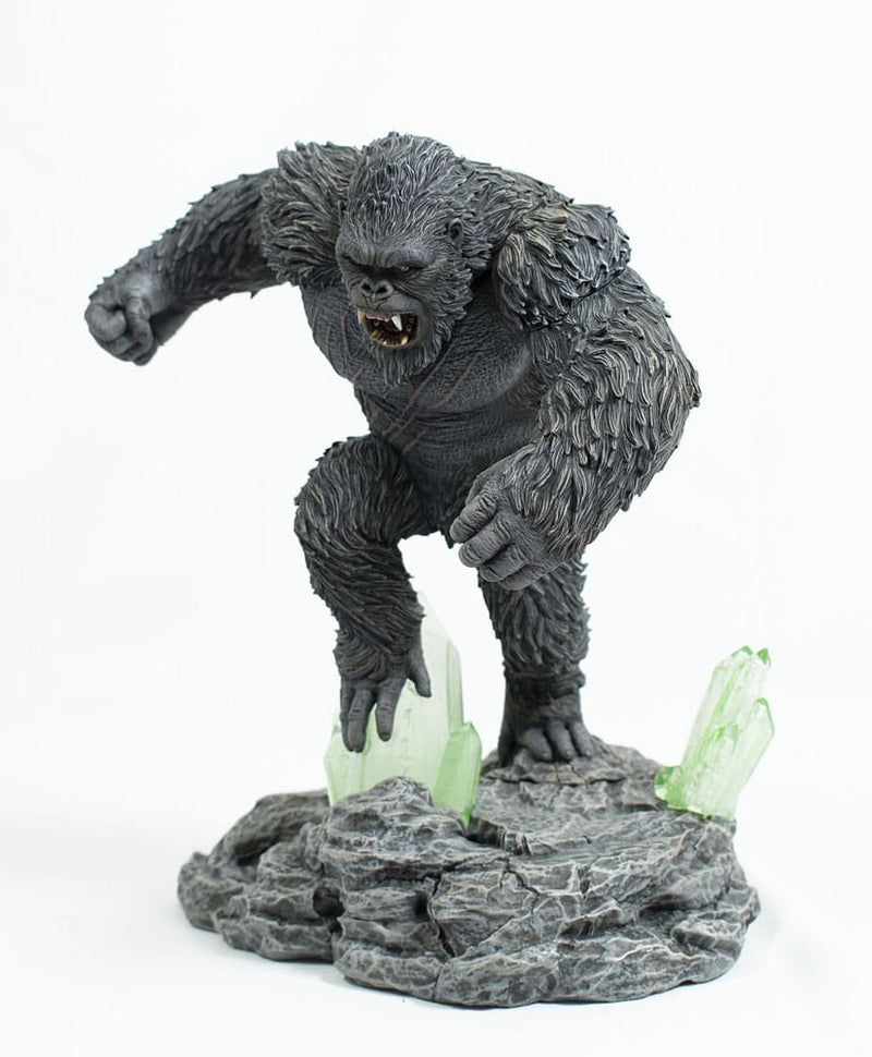 DIAMOND SELECT TOYS Godzilla X Kong: The New Empire Marvel Gallery Deluxe Diorama King Kong 23 cm