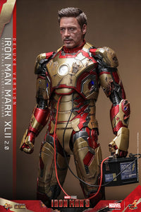 HOT TOYS Iron Man 3 Figura Movie Masterpiece Diecast 1/6 Iron Man Mark XLII (2.0) Deluxe 32 cm