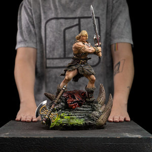 IRON STUDIOS Masters of the Universe Estatua 1/10 Deluxe Art Scale He-Man Unleashed 34 cm