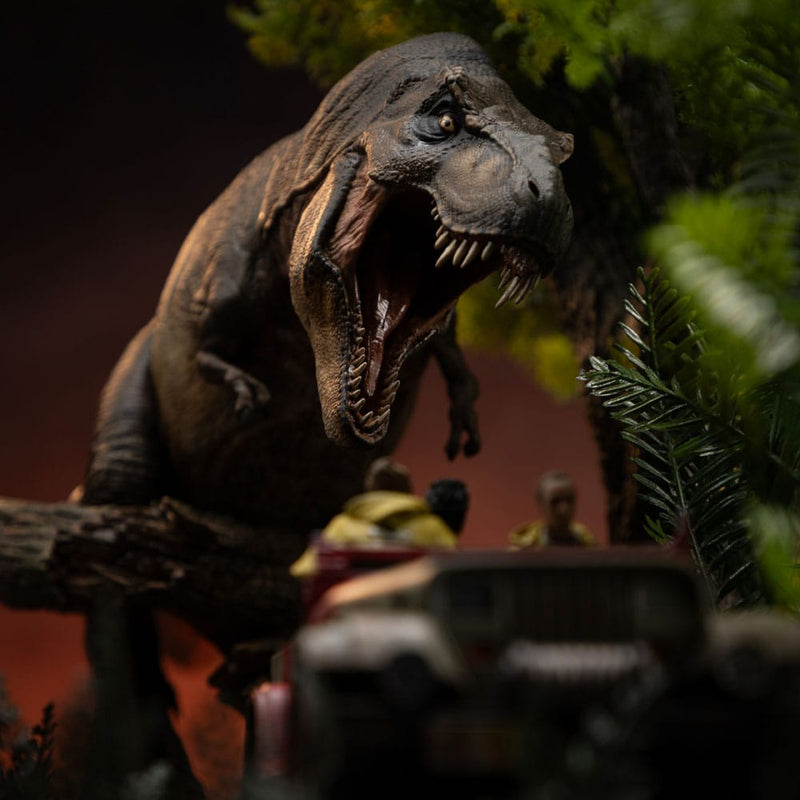 IRON STUDIOS Parque Jurásico Estatua 1/20 Demi Art Scale T-Rex attacks Donald Gennaro 30 cm