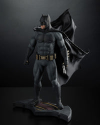 DC DIRECT Batman v Superman : L'Aube de la justice Estatua 1/6 Batman 32 cm