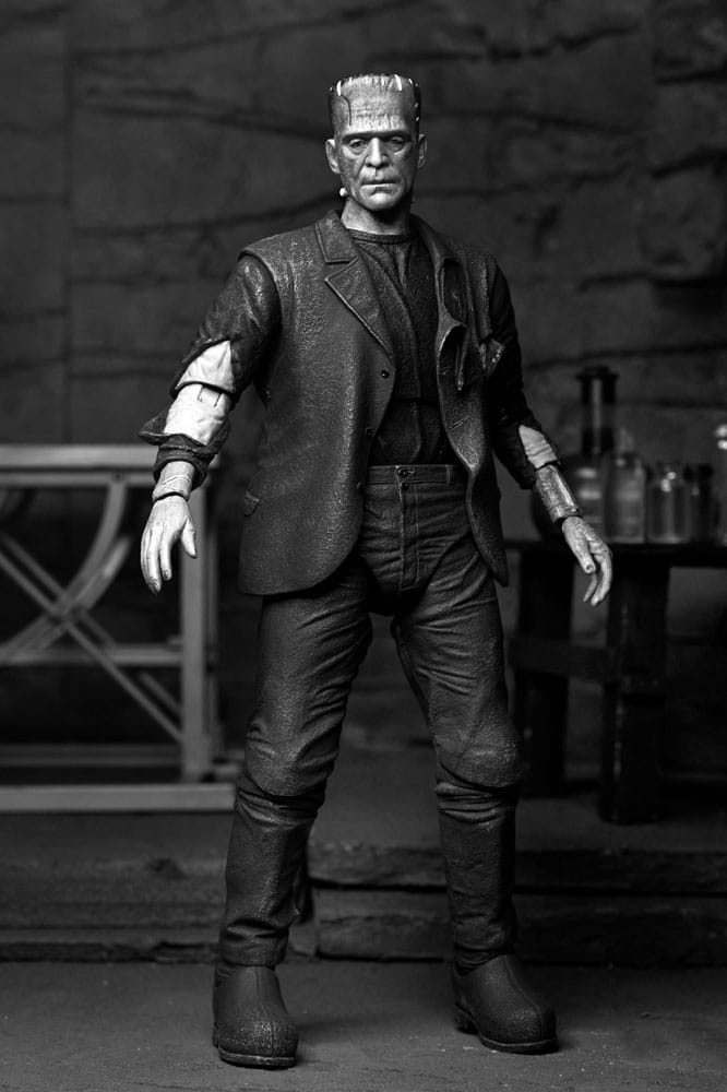 NECA Universal Monsters Figura Ultimate Frankenstein's Monster (Bride of Frankenstein) (B&W) 18 cm