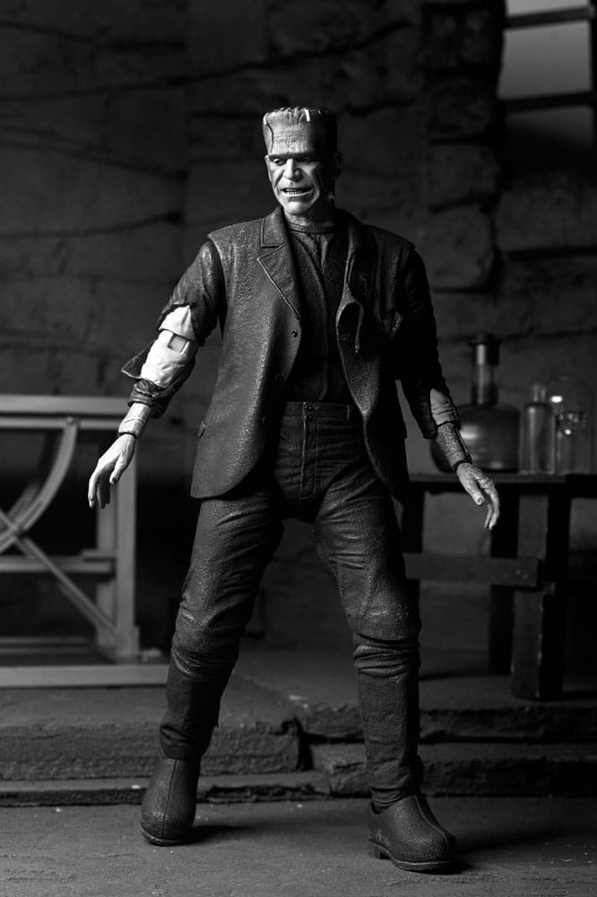 NECA Universal Monsters Figura Ultimate Frankenstein's Monster (Bride of Frankenstein) (B&W) 18 cm