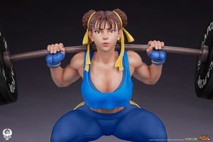 PCS Collectibles Street Fighter Estatua Premier Series 1/4 Chun-Li Powerlifting (Alpha Edition) 37 cm