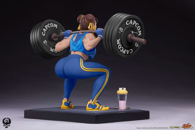 PCS Collectibles Street Fighter Estatua Premier Series 1/4 Chun-Li Powerlifting (Alpha Edition) 37 cm