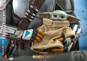 Hot Toys 1/4 Star Wars The Mandalorian: The Mandalorian & The Child Collectible Set