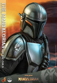 Hot Toys 1/4 Star Wars The Mandalorian: The Mandalorian & The Child Collectible Set