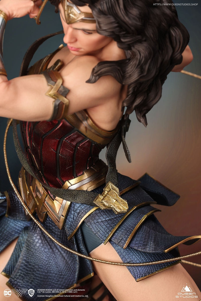 Queen Studios 1/4 Wonder Woman Premium Statue (Edición: Brazos Extra + Escudo + Espada)
