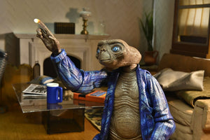 E.T. 40TH ANNIVERSARY TELEPATHIC ULTIMATE ACTION FIGURE