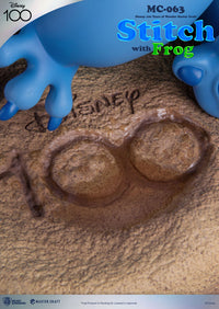 Beast Kingdom Disney 100th Estatua Master Craft Stitch with Frog 34 cm