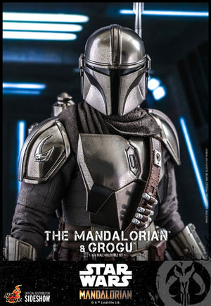 Hot Toys 1/6 Star Wars The Mandalorian: The Mandalorian And Grogu Collectible Set