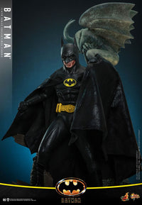 Hot Toys MMS692 1/6 Batman (1989) Batman