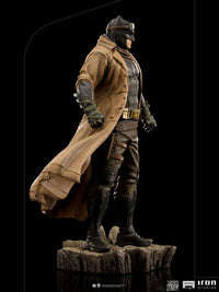 Zack Snyder's Justice League Estatua 1/10 Art Scale Knightmare Batman 22 cm
